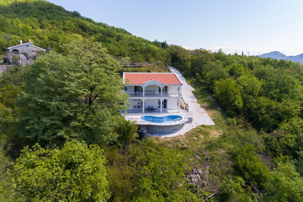 Whitehouse Villa 威尔帕扎 外观 照片